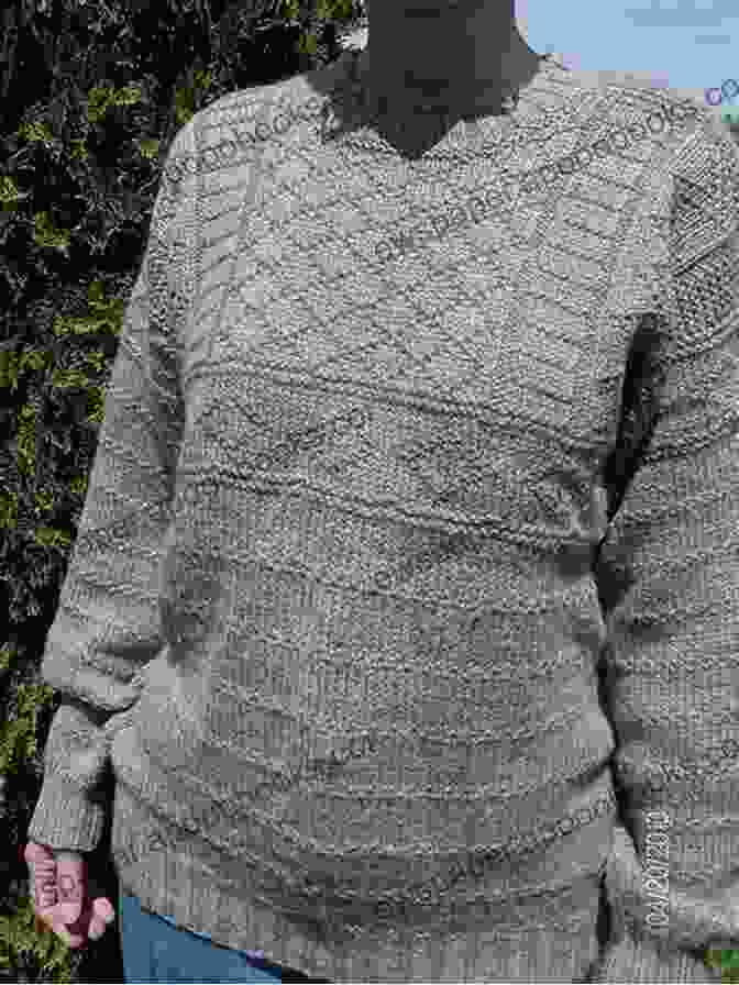 Guernsey Knitting Pattern Featuring A Diamond Shaped Design Patterns For Guernseys Jerseys Arans (Dover Knitting Crochet Tatting Lace)